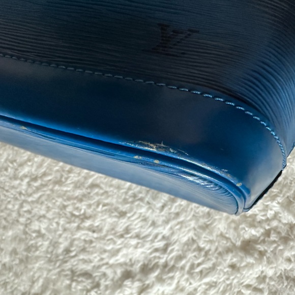 Louis Vuitton Blue Epi Leather Alma PM - Picture 10 of 16